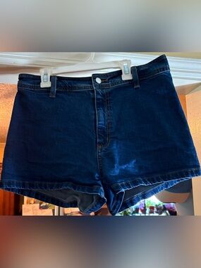 Universal Thread Dark Blue Denim High-Rise Jean Shorts